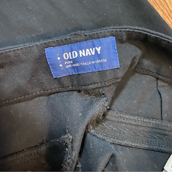 Old navy pixy mid rise pants size 4 - Picture 3 of 7